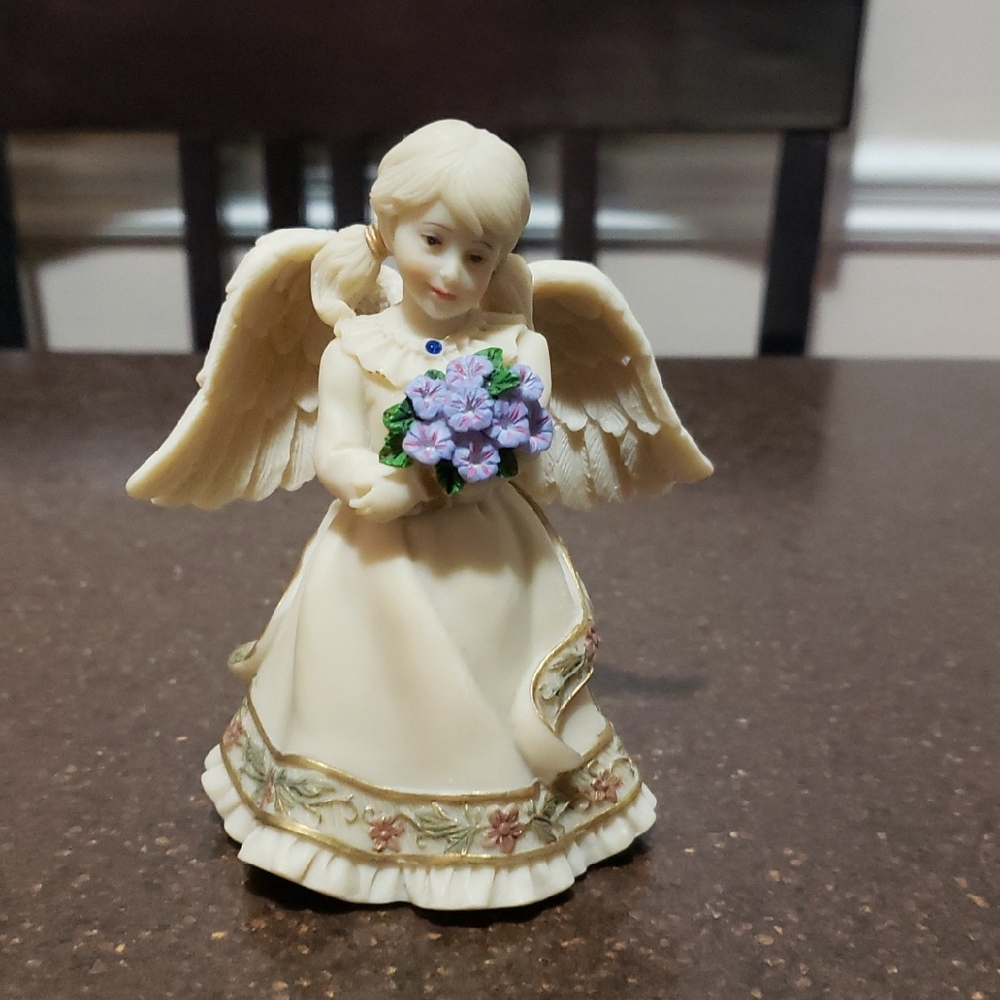 Sarah's Angels Figurine 10th Anniversary Collection September 2009